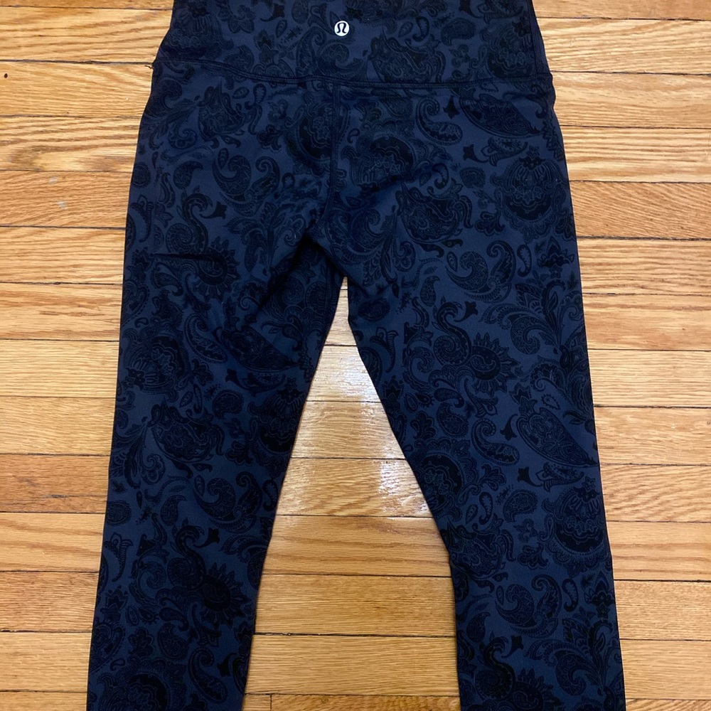 Lululemon wunder under crops